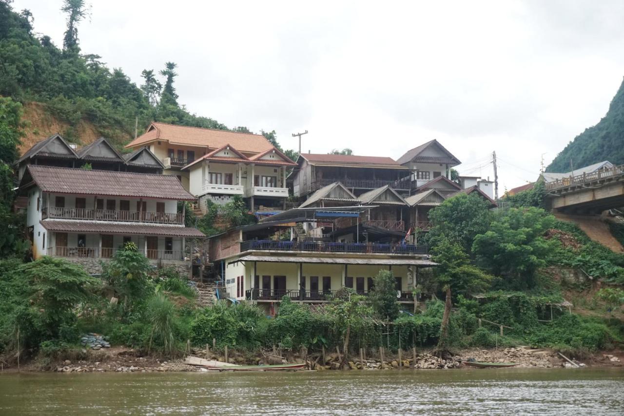 Sunrise Bungalow Hotel Nongkhiaw Buitenkant foto